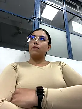 Snapshot of LICEET chatting on September 18, 12:02 am LICEET online show from September 18, 12:02 am