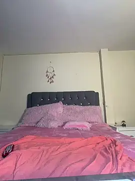 maddy Bloomm online show from March 7, 8:14 pm