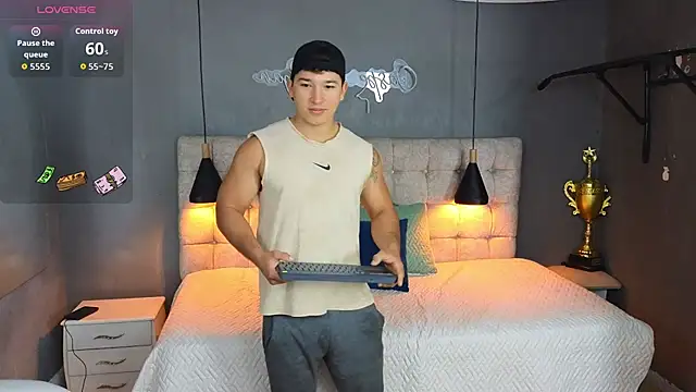 Snapshot of Horny_nick18 chatting on September 19, 12:31 pm Horny nick18 online show from September 19, 12:31 pm