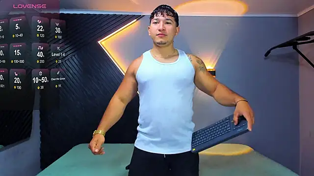 Horny nick18 online show from March 10, 11:47 am