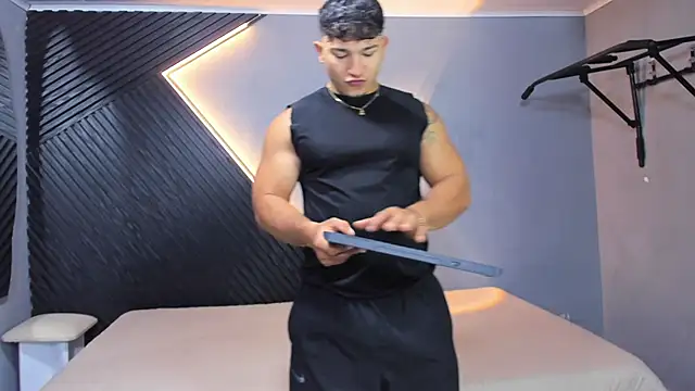 Horny nick18 online show from May 14, 11:18 am