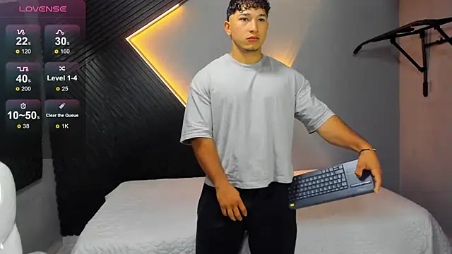 Horny nick18 online show from March 26, 12:03 pm