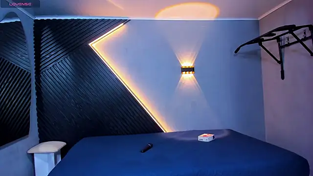 Horny nick18 online show from April 10, 10:22 am