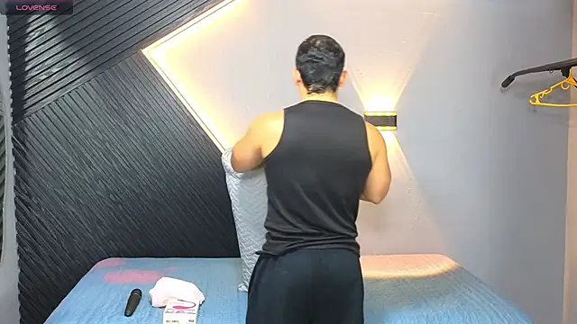 Horny nick18 online show from February 28, 12:16 pm