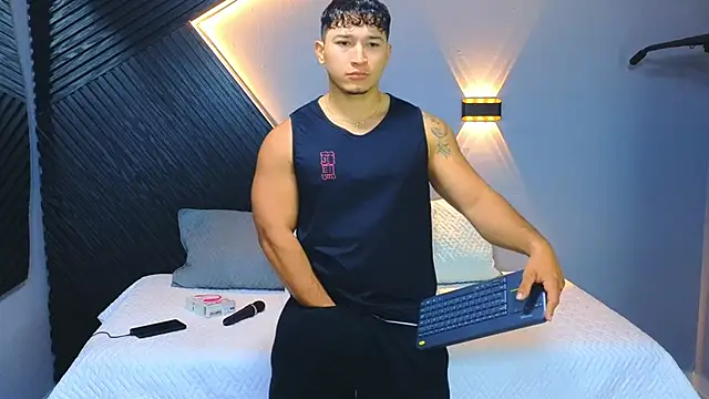 Horny nick18 online show from February 14, 12:05 pm