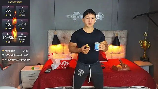 Snapshot of Horny_nick18 chatting on October 4, 1:01 pm Horny nick18 online show from October 4, 1:01 pm