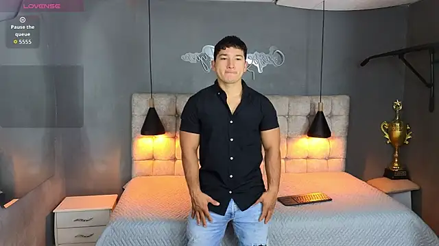 Snapshot of Horny_nick18 chatting on September 24, 10:22 am Horny nick18 online show from September 24, 10:22 am