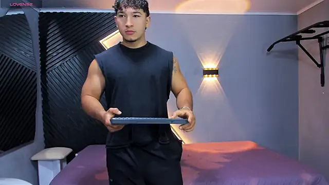 Horny nick18 online show from April 29, 12:31 pm