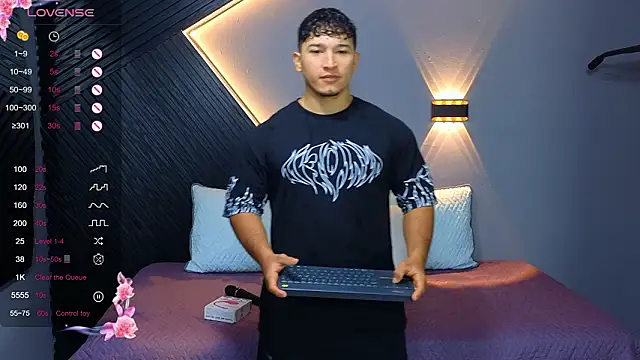 Horny nick18 online show from February 13, 11:43 am