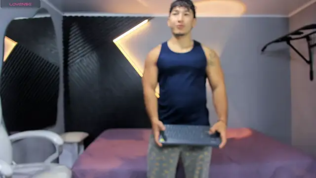 Horny nick18 online show from April 18, 11:12 am