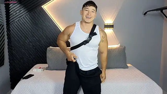 Horny nick18 online show from February 9, 1:42 pm