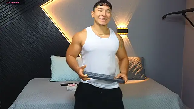 Horny nick18 online show from February 12, 1:00 pm