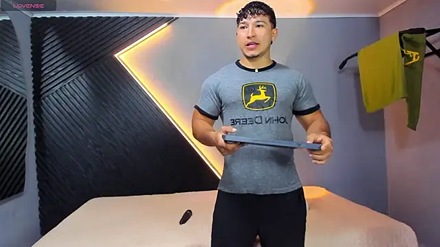 Horny nick18 online show from March 18, 1:24 pm