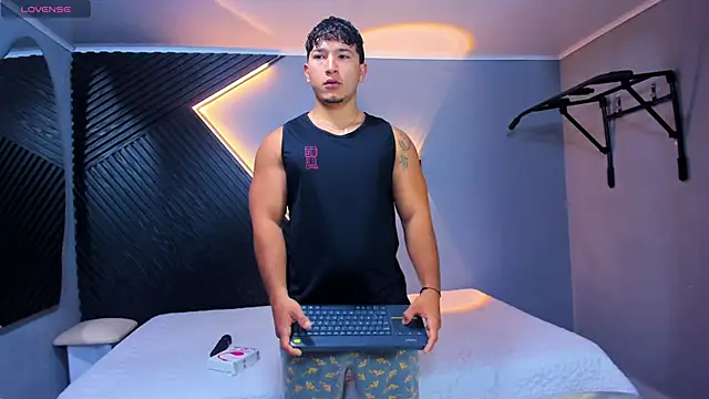 Horny nick18 online show from April 9, 9:59 am