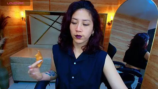 valentina r  online show from December 4, 12:48 pm