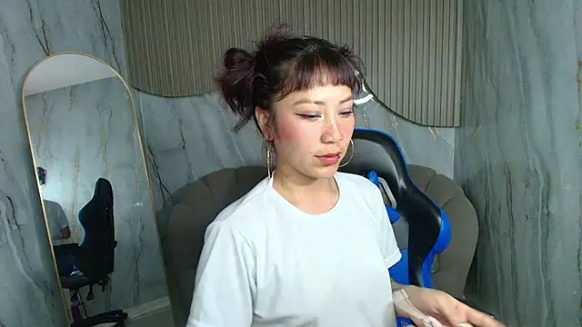 valentina r  online show from January 11, 2:51 am