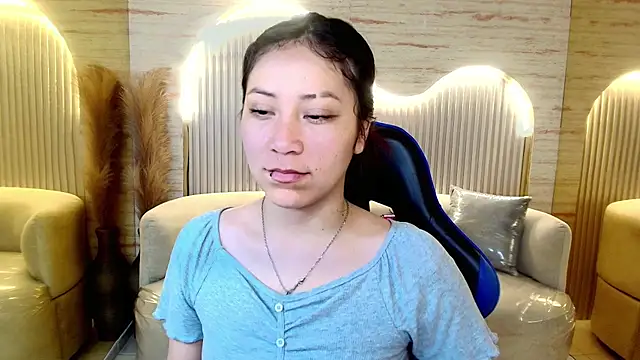 valentina r  online show from March 25, 3:17 am