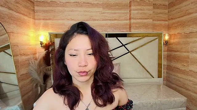 valentina r  online show from March 18, 1:35 pm