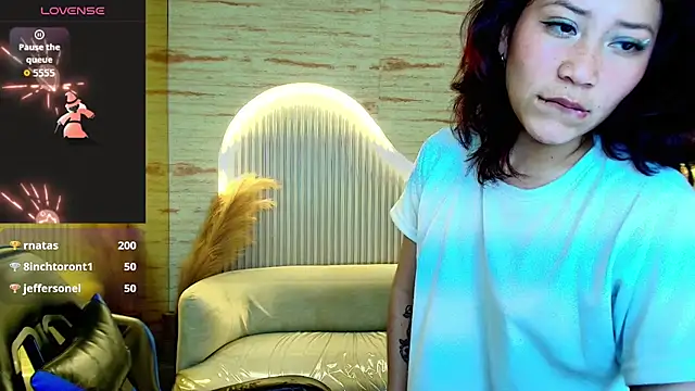 valentina r  online show from December 14, 8:09 am