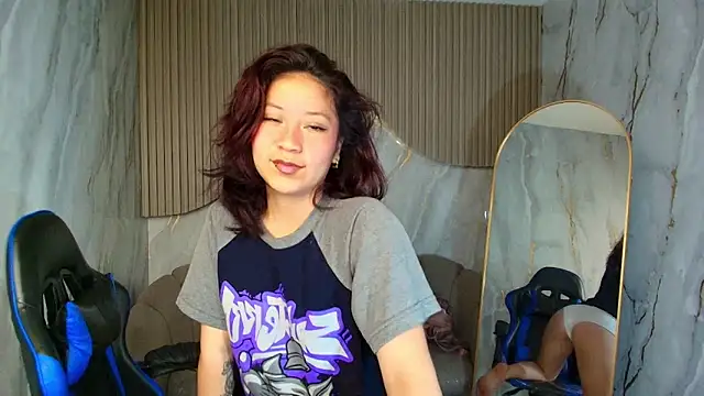 valentina r  online show from December 19, 3:10 am