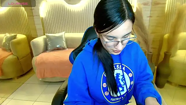 scarlettvixen r online show from November 24, 7:58 pm