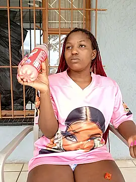 SweetHoney21  online show from January 11, 9:38 am