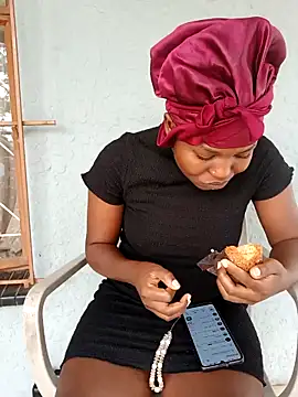 SweetHoney21  online show from December 17, 2:44 pm