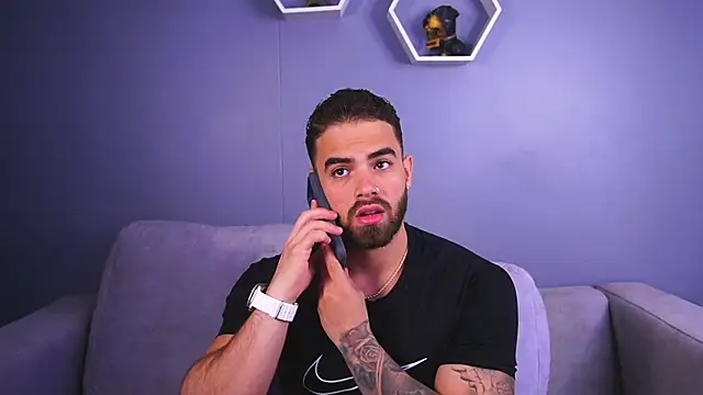 Snapshot of Paul_Phoenix chatting on November 17, 7:51 pm Paul Phoenix online show from November 17, 7:51 pm