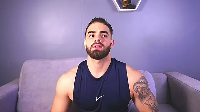 Snapshot of Paul_Phoenix chatting on November 2, 8:03 pm Paul Phoenix online show from November 2, 8:03 pm