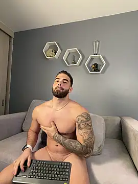 Snapshot of Paul_Phoenix chatting on November 19, 8:31 pm Paul Phoenix online show from November 19, 8:31 pm