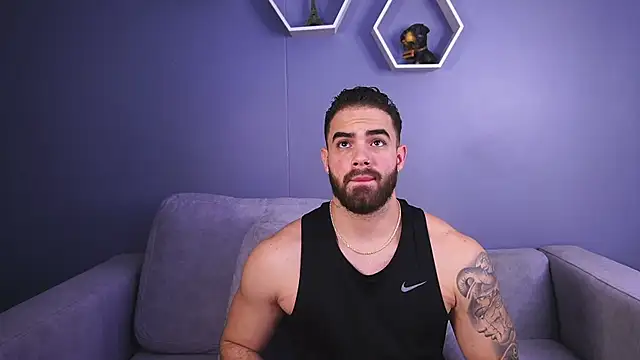 Snapshot of Paul_Phoenix chatting on November 8, 7:17 pm Paul Phoenix online show from November 8, 7:17 pm