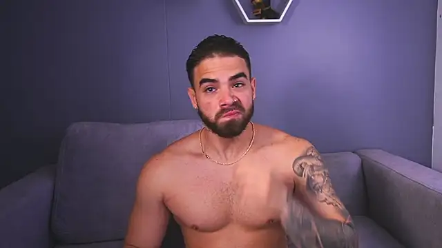 Snapshot of Paul_Phoenix chatting on November 20, 7:36 pm Paul Phoenix online show from November 20, 7:36 pm