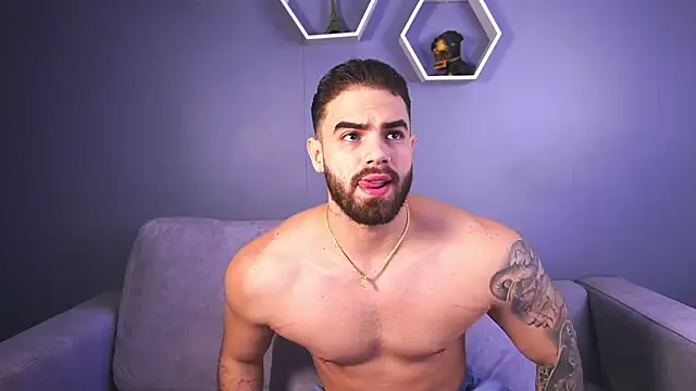 Snapshot of Paul_Phoenix chatting on November 4, 7:39 pm Paul Phoenix online show from November 4, 7:39 pm