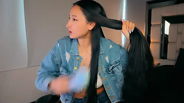 Adhara7 online show from March 25, 7:35 pm