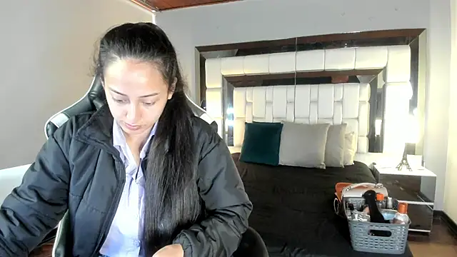 Adhara7 online show from October 21, 6:29 pm