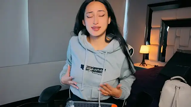 Adhara7 online show from April 12, 7:39 pm