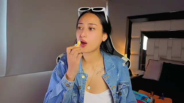 Adhara7 online show from March 30, 7:59 pm