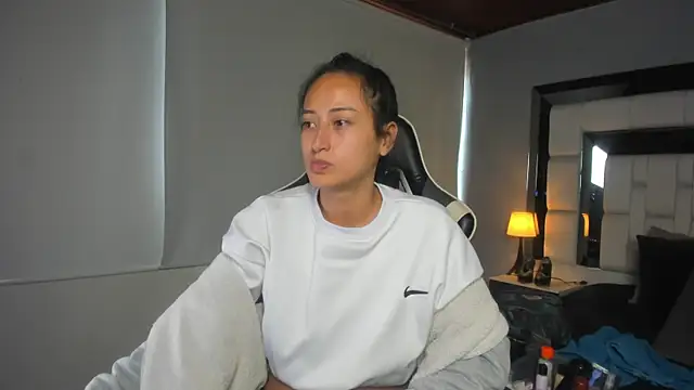 Adhara7 online show from January 8, 8:15 pm