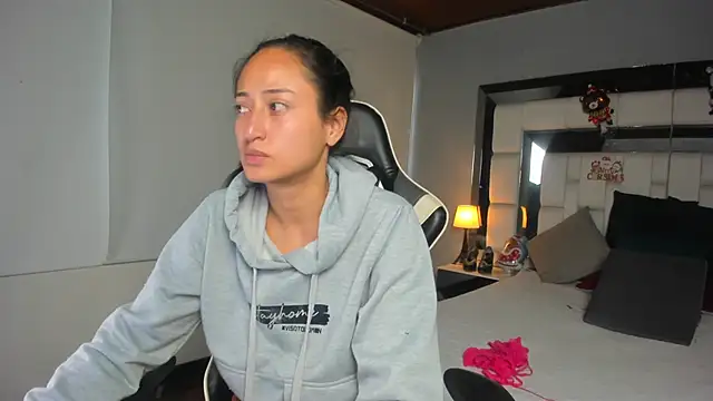 Adhara7 online show from January 5, 8:01 pm