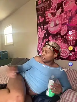Snapshot of PrettyBabriexox chatting on May 7, 4:21 pm PrettyBabriexox online show from May 7, 4:21 pm