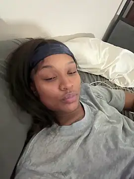 Snapshot of PrettyBabriexox chatting on November 27, 5:19 am PrettyBabriexox online show from November 27, 5:19 am