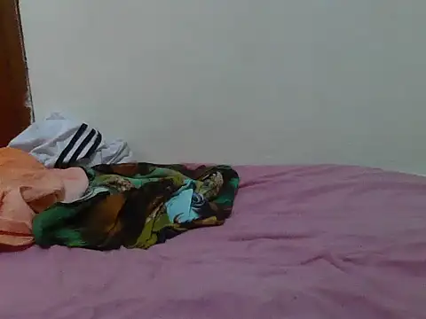 Snapshot of lilcum87 chatting on October 16, 8:28 pm lilcum87 online show from October 16, 8:28 pm