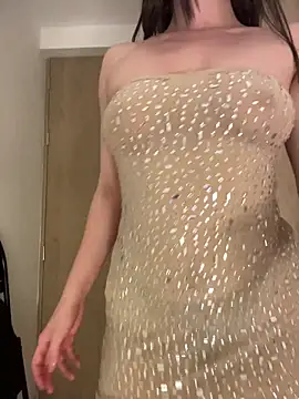 Snapshot of karinasantos_ chatting on March 4, 1:35 am karinasantos online show from March 4, 1:35 am