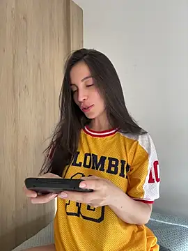 Snapshot of karinasantos_ chatting on July 5, 8:59 pm karinasantos online show from July 5, 8:59 pm