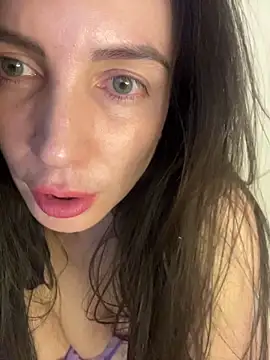 karinasantos  online show from March 15, 11:23 pm