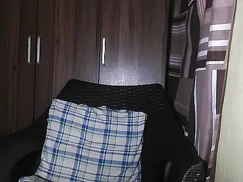 mimi15 online show from April 3, 9:54 pm