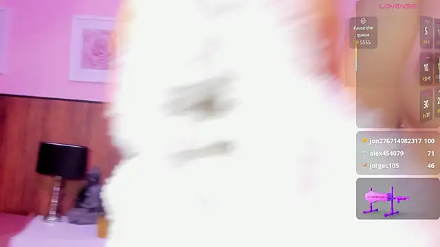 dalia roses online show from December 14, 1:23 am