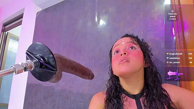 Snapshot of dalia_roses chatting on October 3, 2:15 am dalia roses online show from October 3, 2:15 am