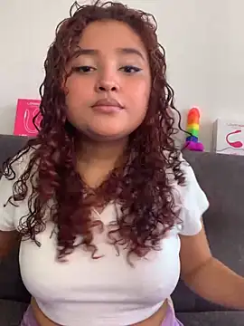 Snapshot of ladulcemary chatting on October 9, 1:44 pm ladulcemary online show from October 9, 1:44 pm