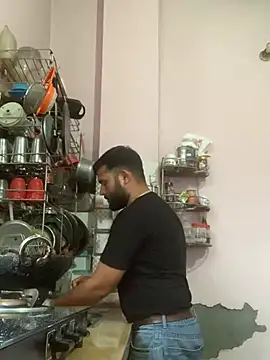 amitsharma7868 online show from March 13, 12:32 pm